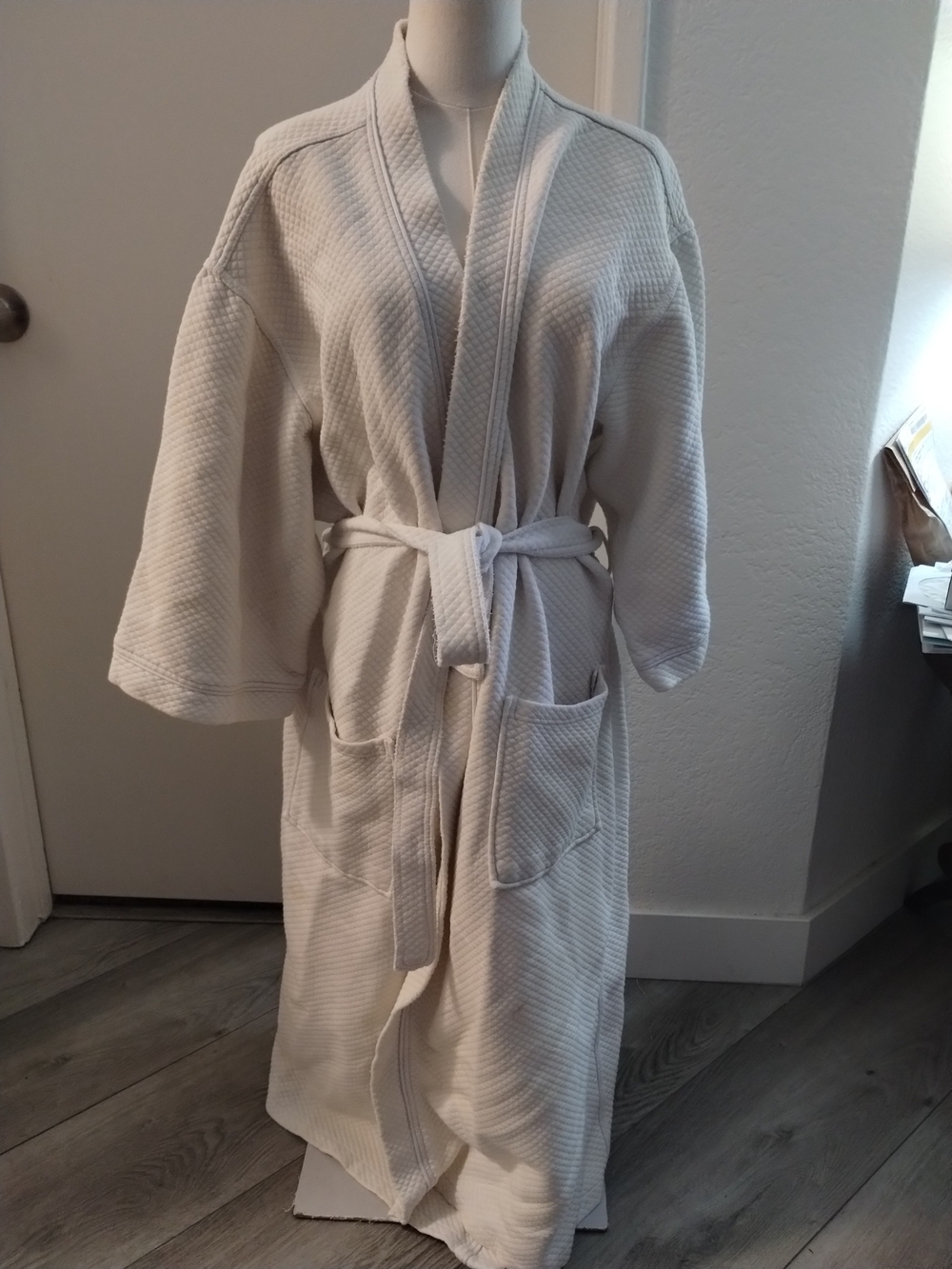 Emerald White Waffle Weave Bathrobe with Belt and Pockets
